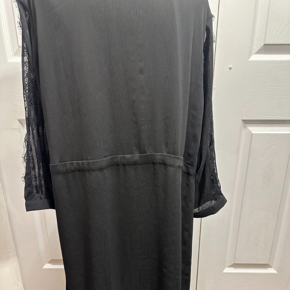 Elegant Black Dress with Lace-Trimmed 3/4 Sleeves(XL-2XL) - Picture 6 of 10